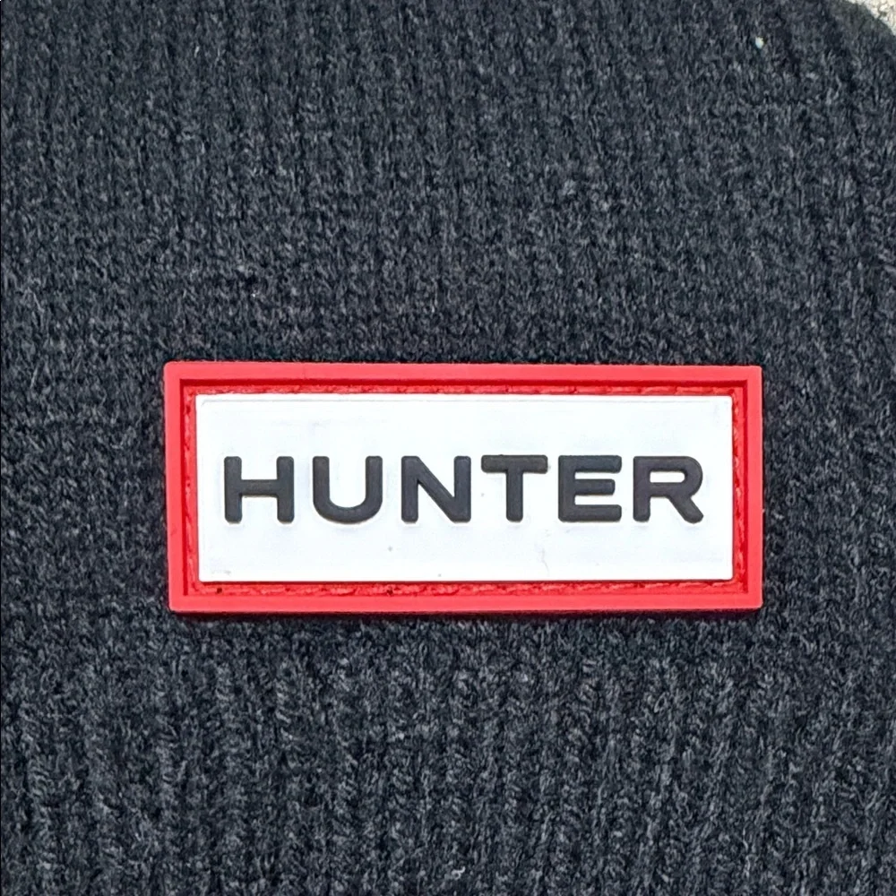 Hunter Classic Black Scarf with Red & White Tag. Unisex.